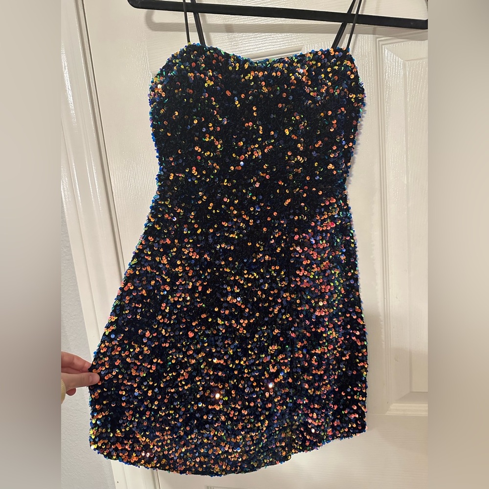 Gorgeous comfortable sequin party dress (never worn)